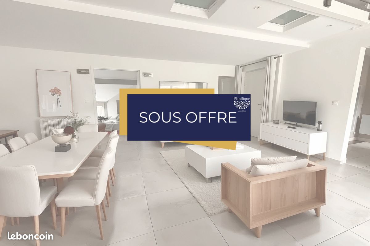 Appartement 7 pièces 211 m² · à Etaux · 211 m² · 588 000 €