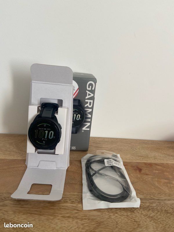 Garmin Forerunner 165 (image 1)