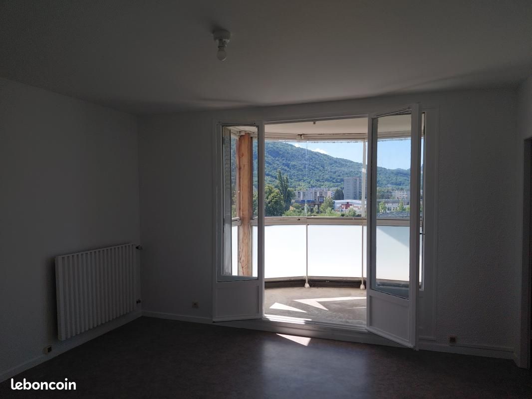 Appartement 4 pièces 73 m² · à Saint-Martin-d'Hères · 73 m² · 714 €/mois