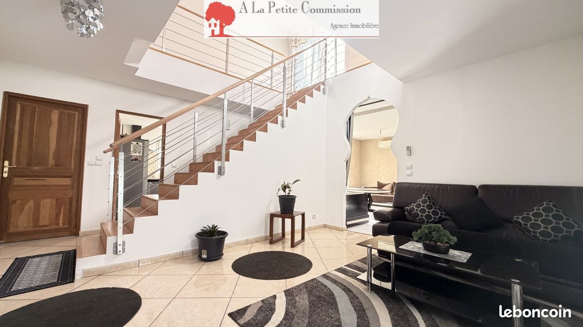 Maison 6 pièces 156 m² · à Nogent-le-Phaye · 156 m² · 399 640 €