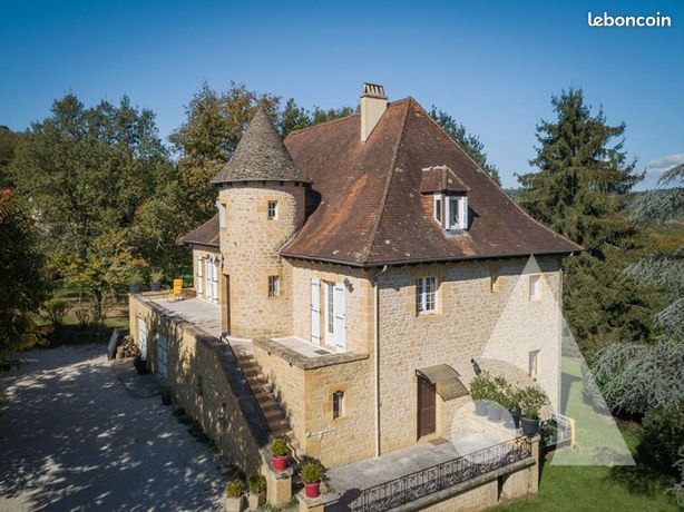 Maison 8 pièces 217 m²