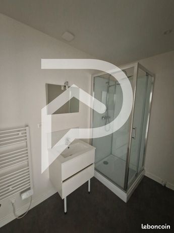 https://img.leboncoin.fr/api/v1/lbcpb1/images/ee/44/cf/ee44cf22550ba27ad2ba07f3ea46a15f15cdf295.jpg?rule=ad-image