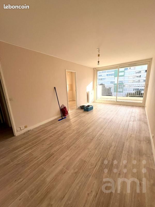 Appartement 2 pièces 43 m² · à Niort · 43 m² · 587 €