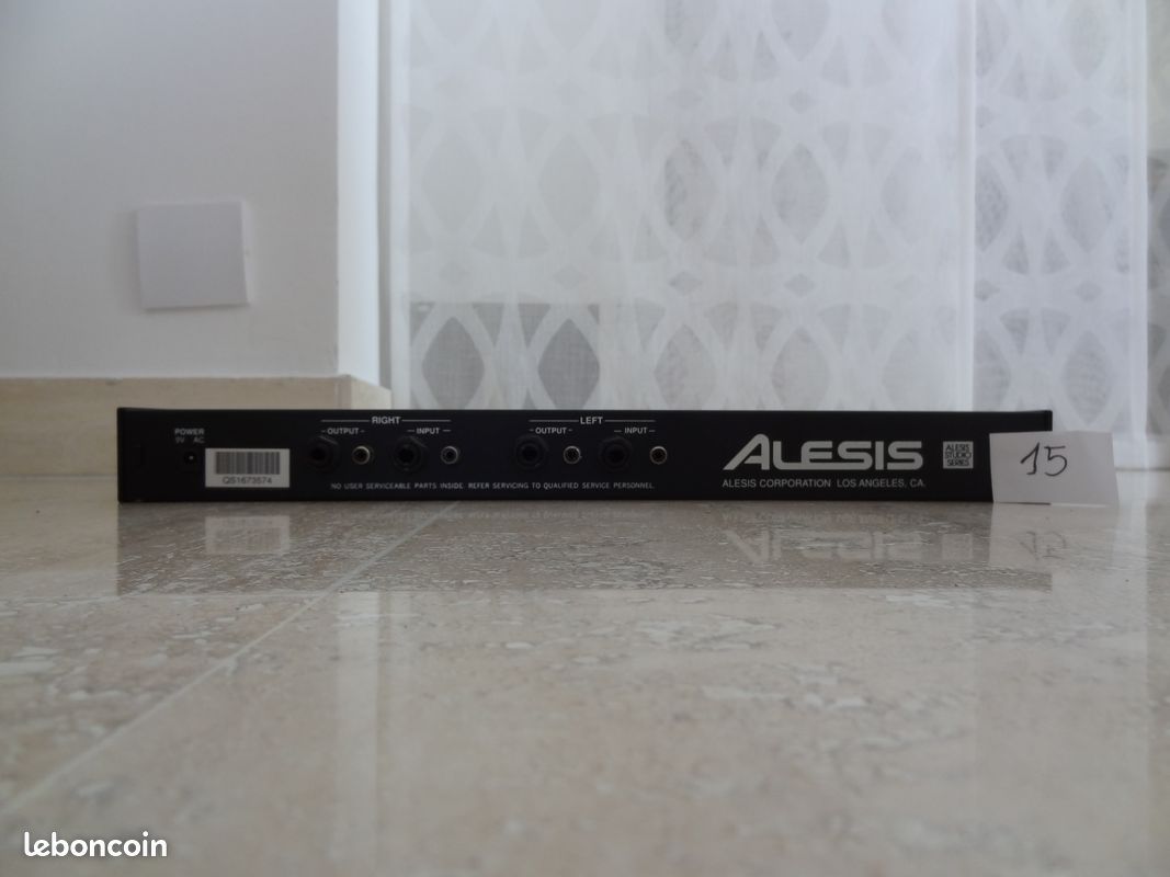 Alesis m-eq-230 equalizeur de precision 1/3 octave (image 8)