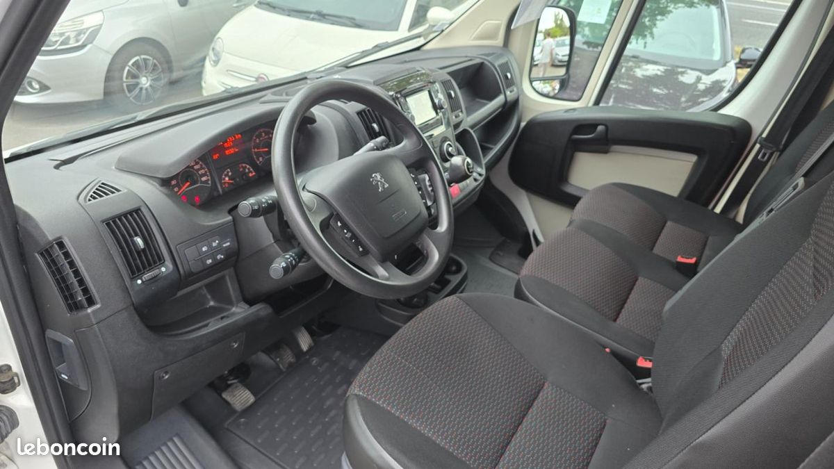 Peugeot Boxer Fourgon Surélevé 333 L2H2 Pack Clim Nav HDi 130 (image 32)