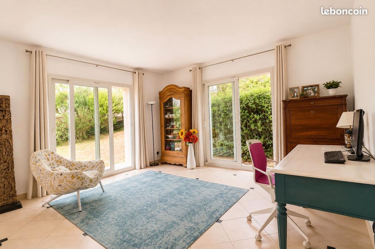 Maison 8 pièces 241 m² (image 2)
