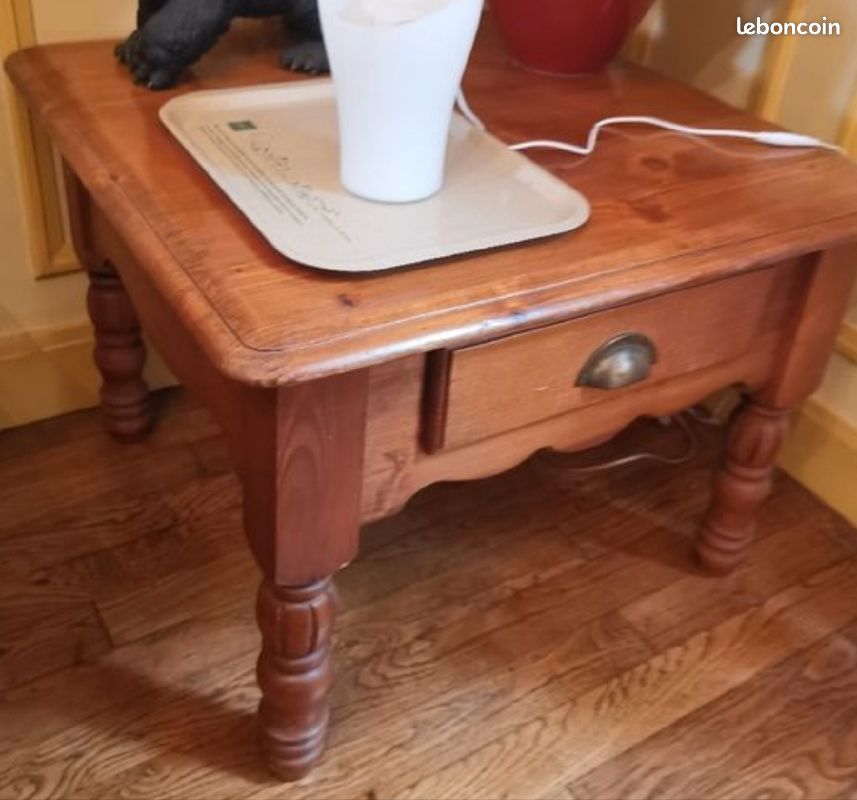 Table basse chevet (image 1)