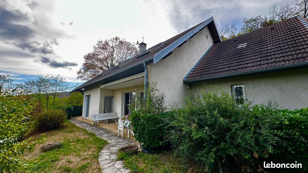 Maison 7 pièces 183 m² · à Quingey · 183 m² · 256 000 €