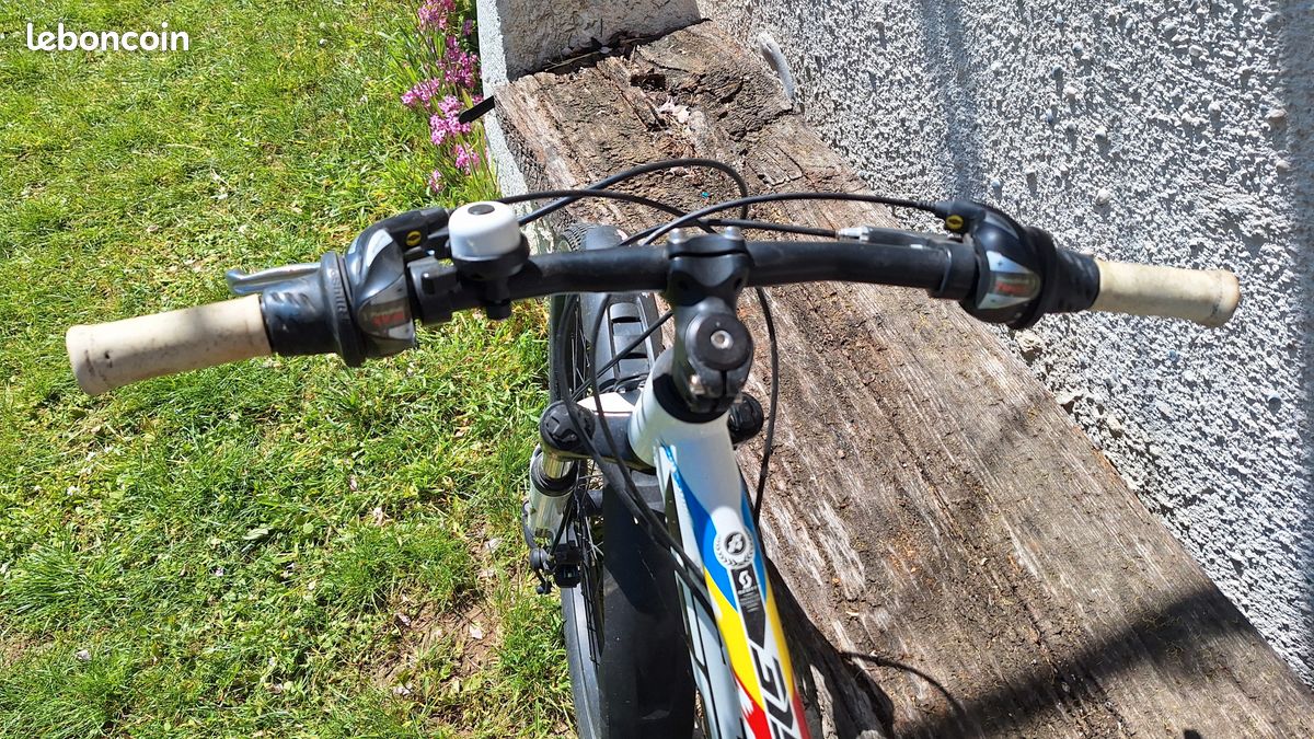 VTT enfant Scott Scale JR24 Nino Schurter Edition 24” (image 3)
