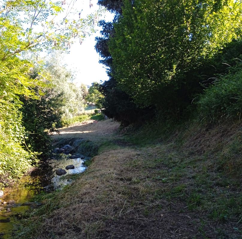 Terrain 1800 m² · à Saint-Cirgues · 1 800 m² · 60 000 €