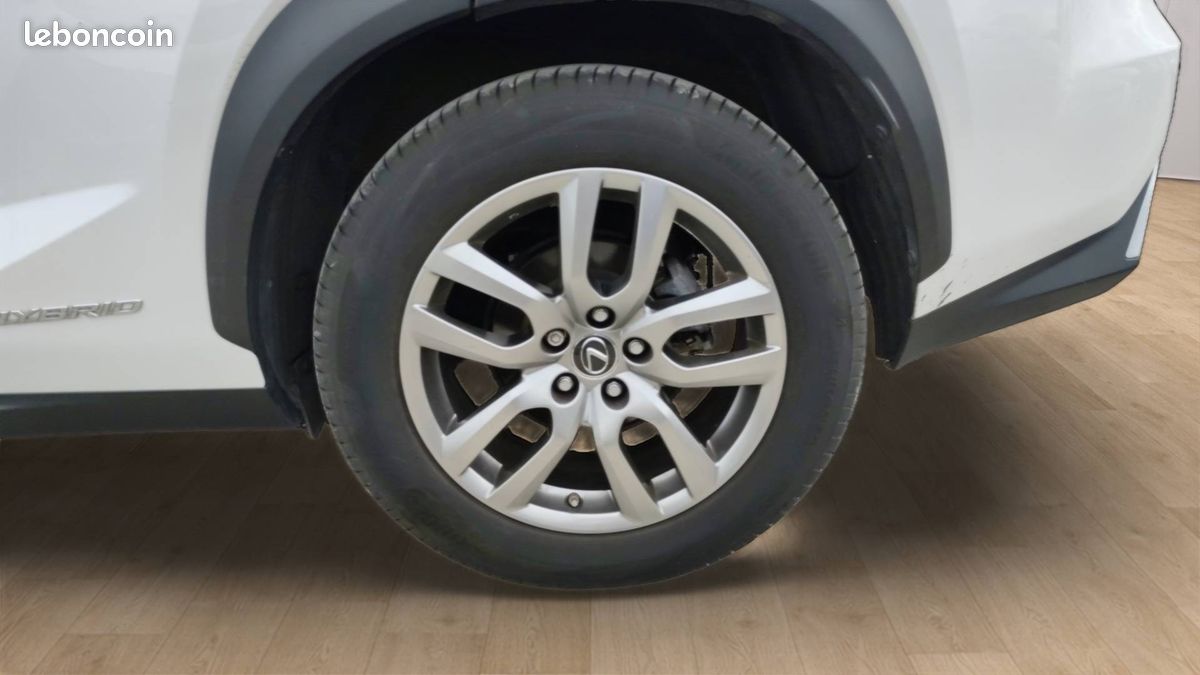 LEXUS NX 300h 4WD Pack (image 11)