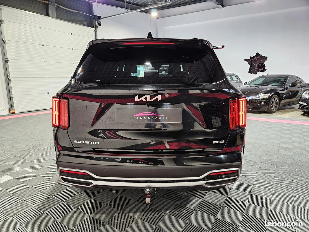 Kia SORENTO 1.6 T-GDi 265 CV Premium 4x4 PHEV / SUIVI KIA COMPLET / GARANTIE KIA (image 4)