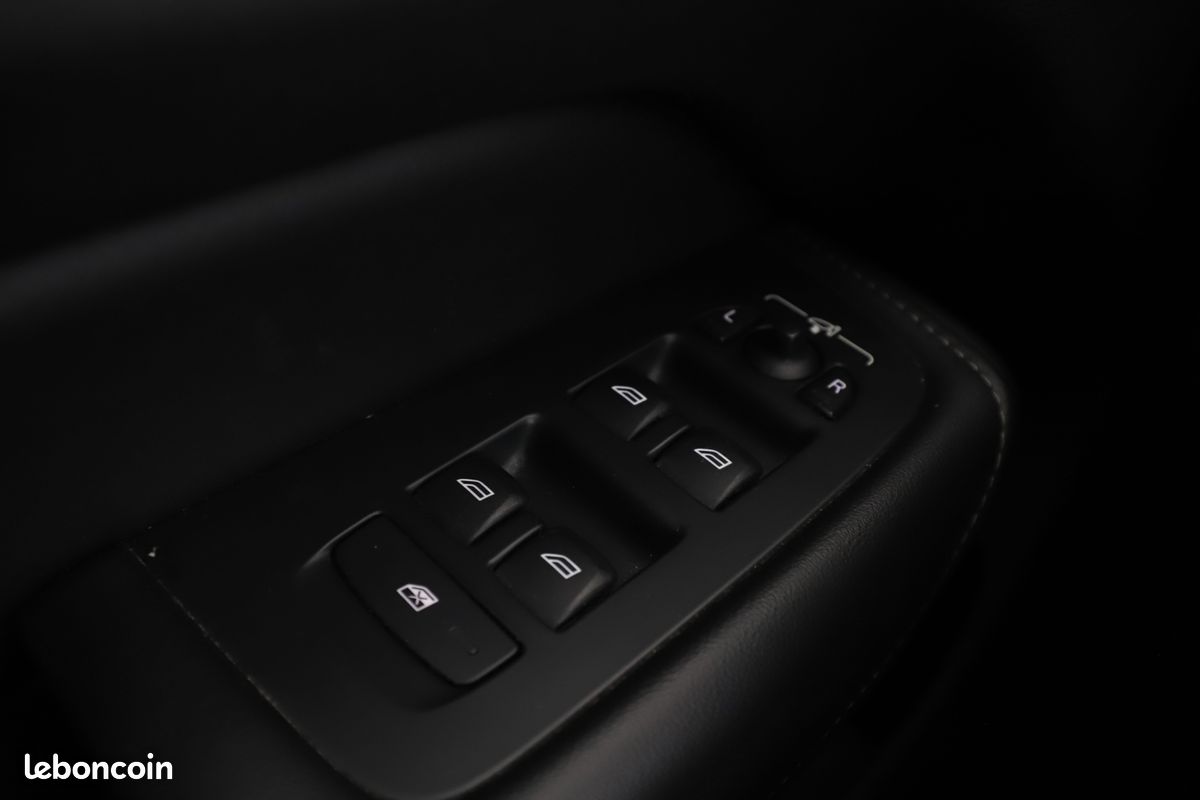 Volvo XC60 2.0 T6 Recharge AWD Inscription Luxe Geartronic 8 340 ch (image 28)