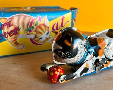 Jouet Ancien En Tôle Mécanique Chat à Balle Turn Over Cat – Japon 1960, Boîte D'origine