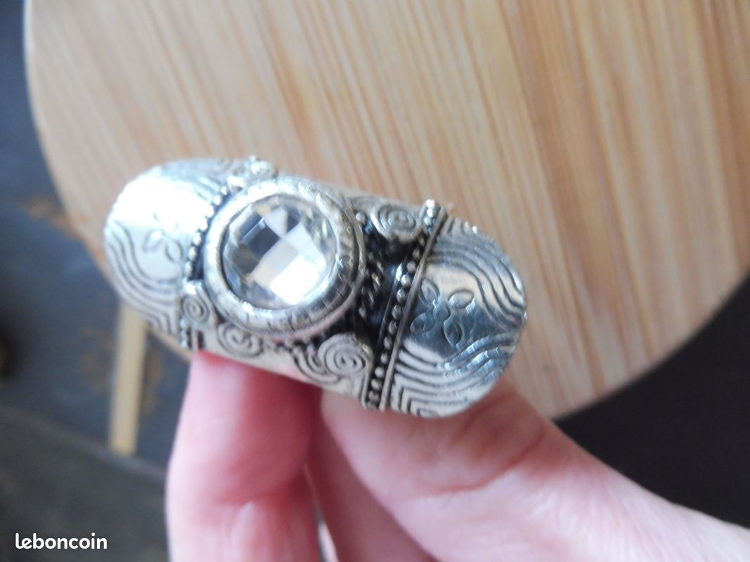 Bague original longue avec pierre transparente argenté neuve et réglable (image 4)