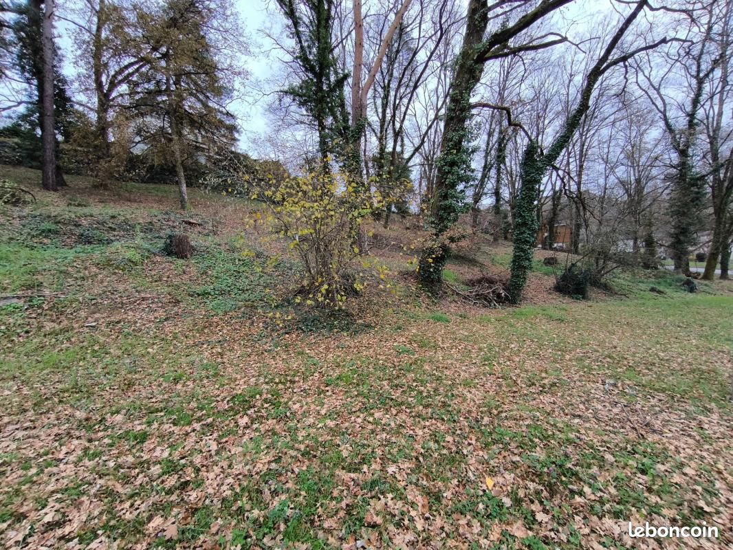 Terrain 600 m² Brive La Gaillarde · à Brive-la-Gaillarde · 38 800 €