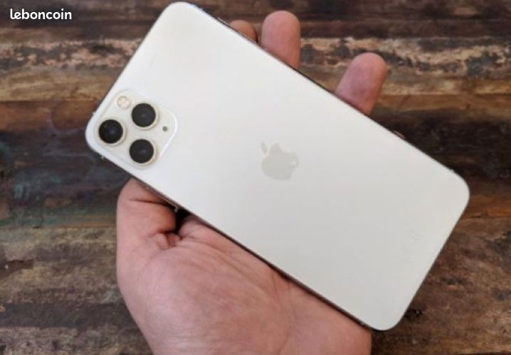 Iphone 12 blanc (image 1)