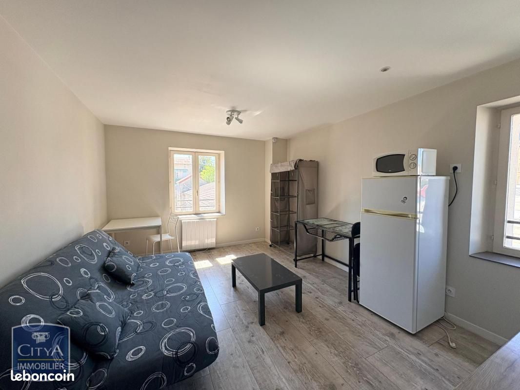 Appartement 1 pièce 18 m² · à Roanne · 18 m² · 405 €
