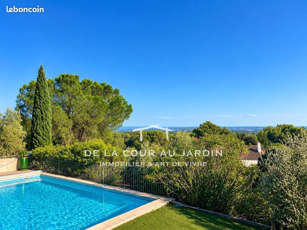 Maison 6 pièces 160 m² · à Nîmes · 160 m² · 585 000 €