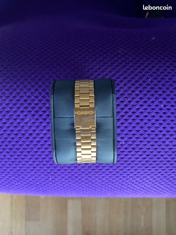 Montre casio or et or Gold (image 4)