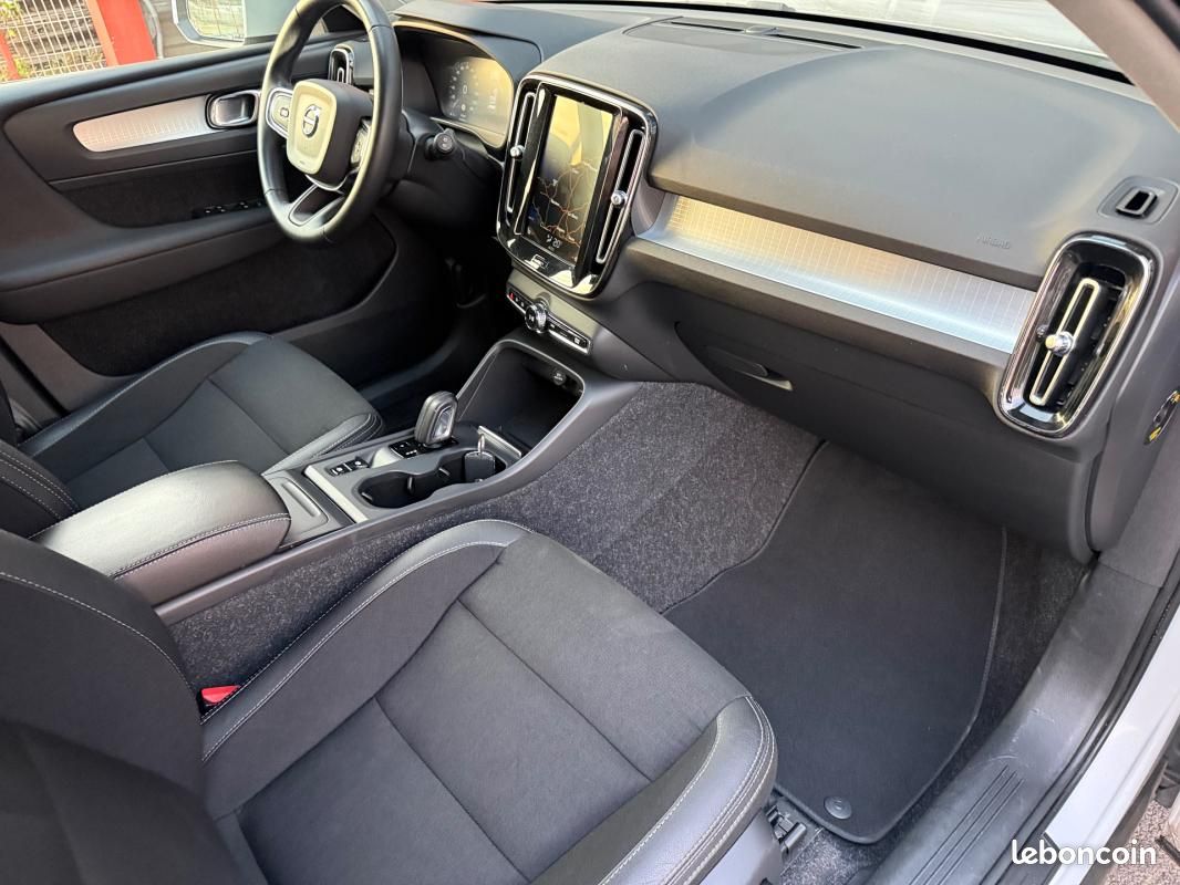Volvo XC40 BUSINESS D3 AdBlue 150 ch Geartronic 8 (image 7)