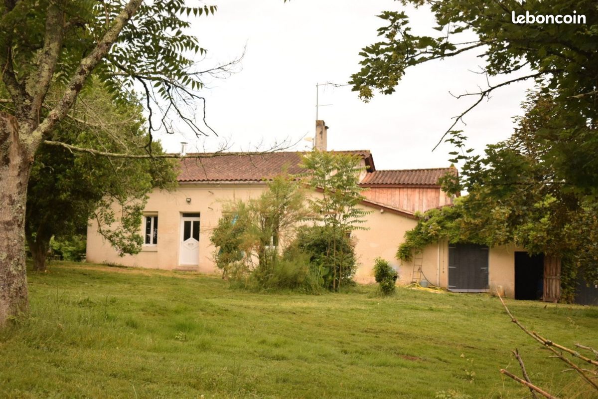 Maison 8 pièces 254 m² · à La Roche-Chalais · 254 m² · 449 000 €