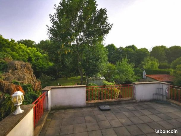 Maison 9 pièces 236 m²