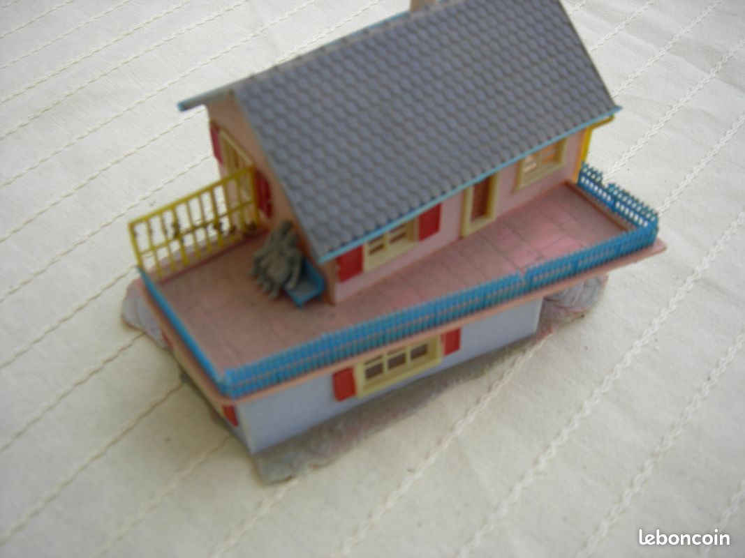 Maquette plastique maison villa avec grand balcon train Ho (image 7)