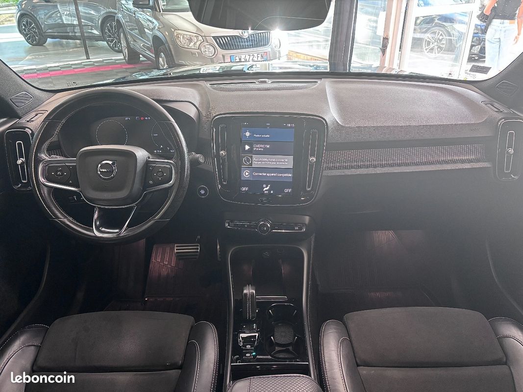 VOLVO XC40 T5 Recharge 180+82 ch DCT7 R-Design (image 17)