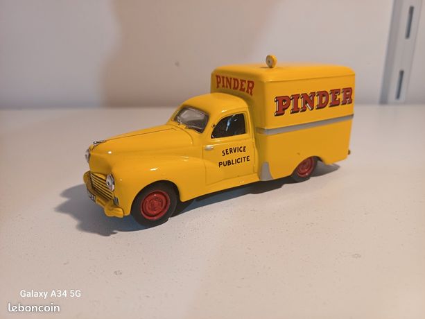 CAMION ALTAYA, CIRQUE Pinder, Camion Peugeot D3A fred adison 1/43 A