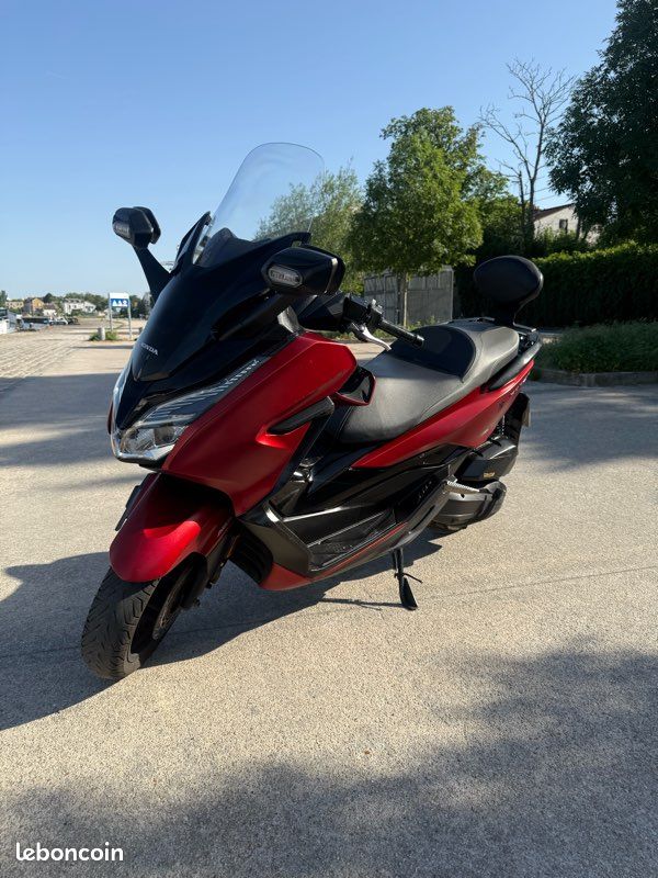 Honda forza 125cc (image 1)