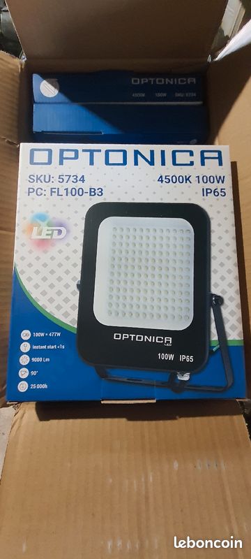 Projecteur led 100watts 9000 lms - IP65 (image 8)
