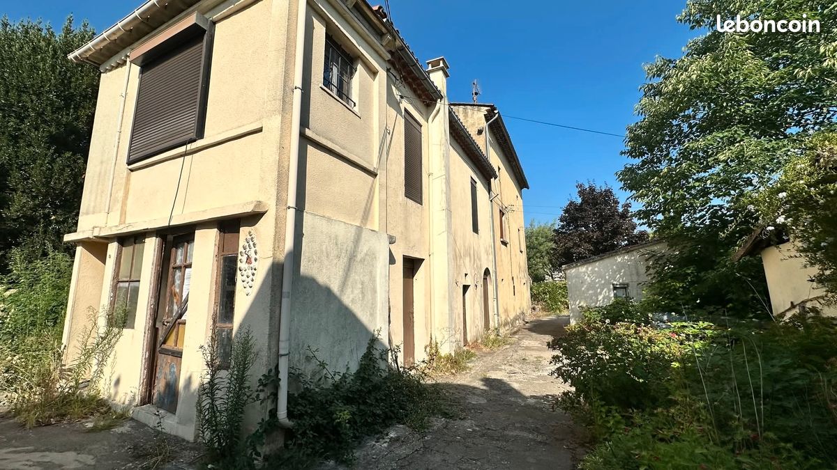 Maison 3 pièces 170 m² · à Saint-Florent-sur-Auzonnet · 170 m² · 150 000 €
