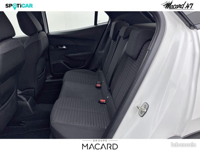 Peugeot 2008 1.2 PureTech 100ch S&S Active (image 12)