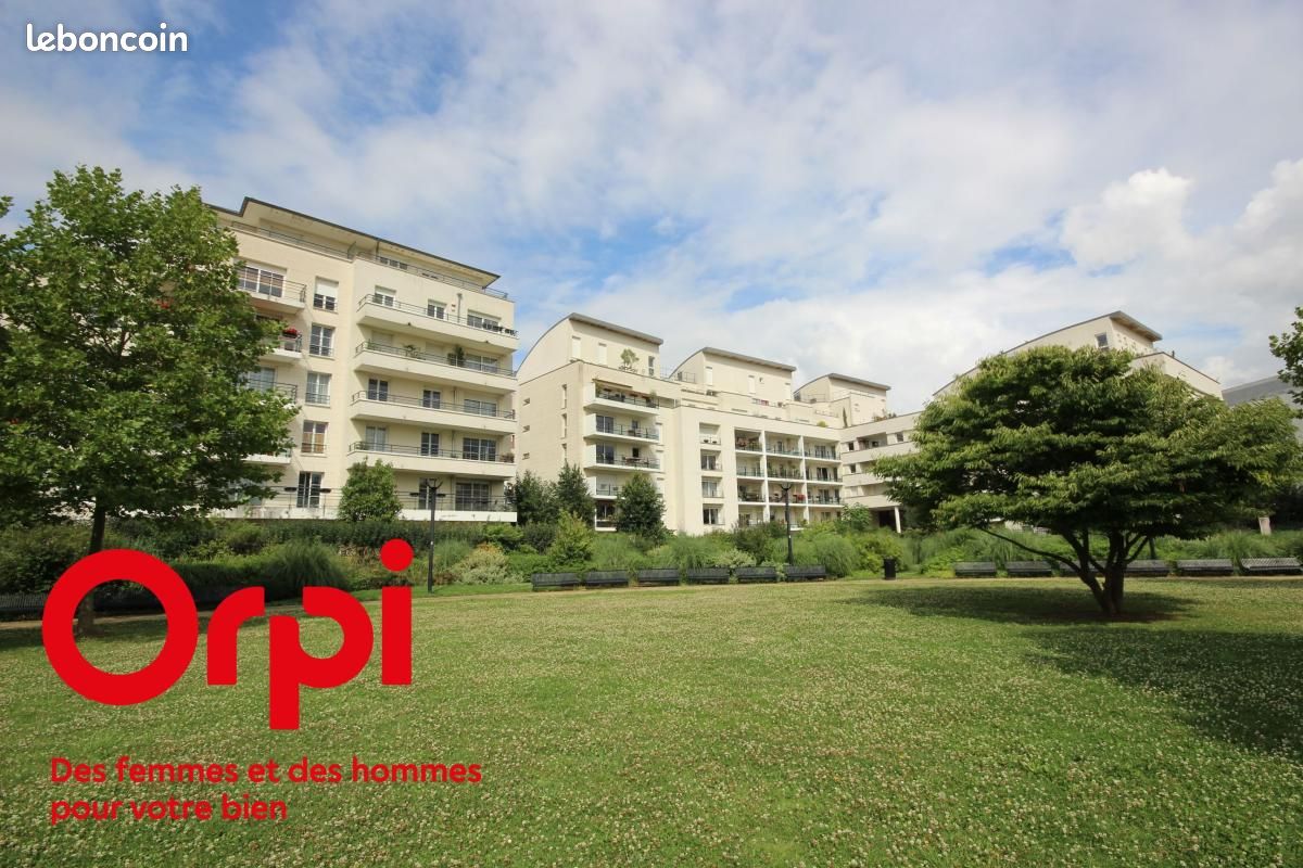 Appartement 3 pièces 73 m² · à Montigny-le-Bretonneux · 73 m² · 299 000 €