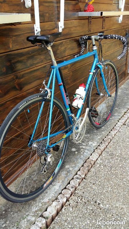 Selle - tige de selle,Selle de vélo de course d'italie de qualité pour