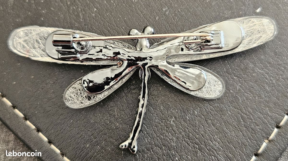 Broche libellule - Montres & Bijoux