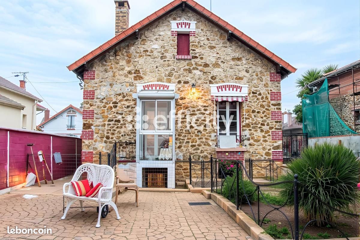 Maison 5 pièces 74 m² · à Villeneuve-le-Roi · 74 m² · 299 000 €