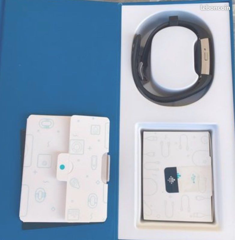 Fitbit Charge 2 Noir Taille S - Avec 2 Bracelets Et Boîte D'origine - Occasion