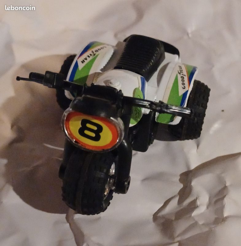 Petite moto jouet (image 1)
