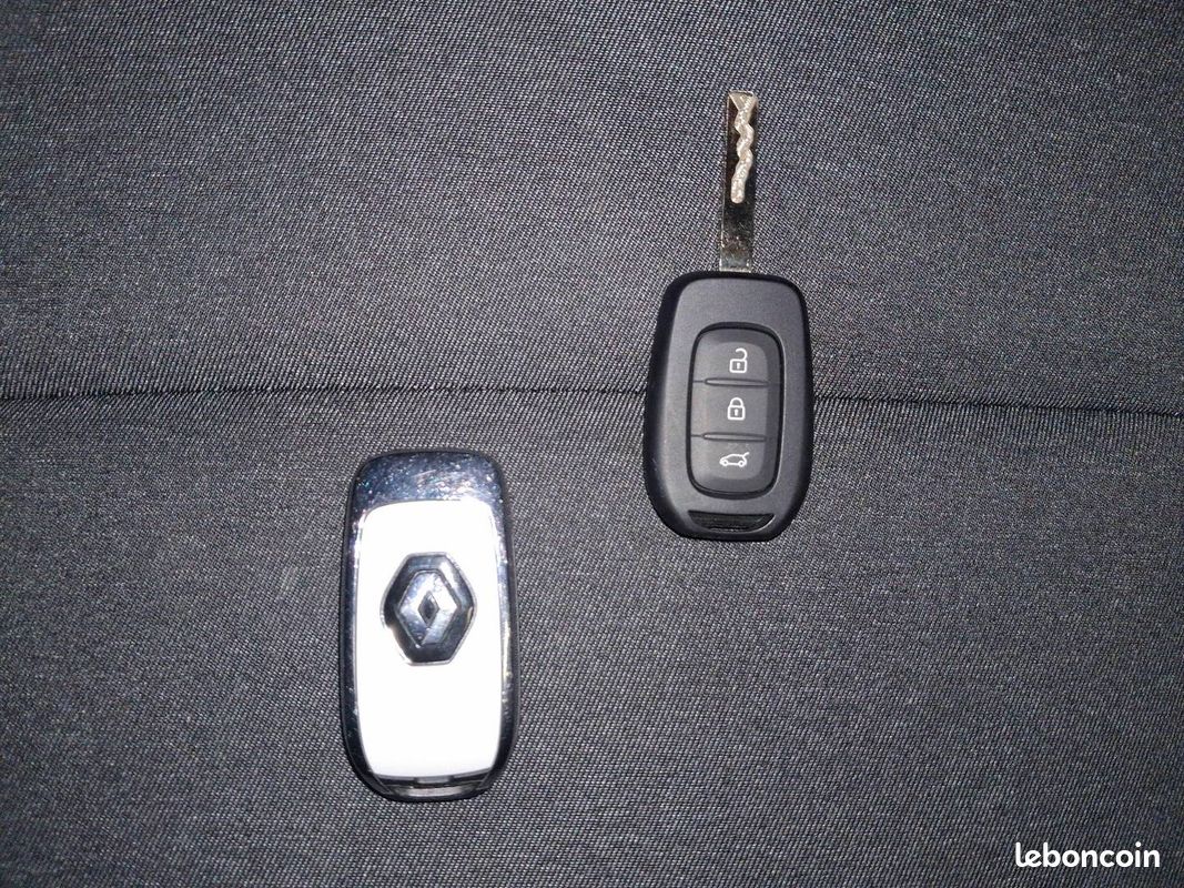 RENAULT Clio Blue dCi 100 - 21N Business (image 22)