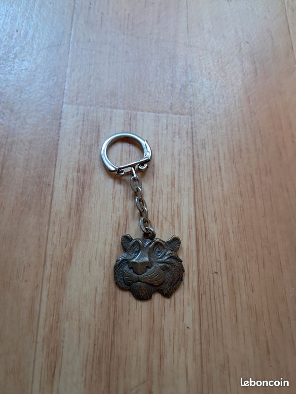 Lot 2 pin's (image 3)