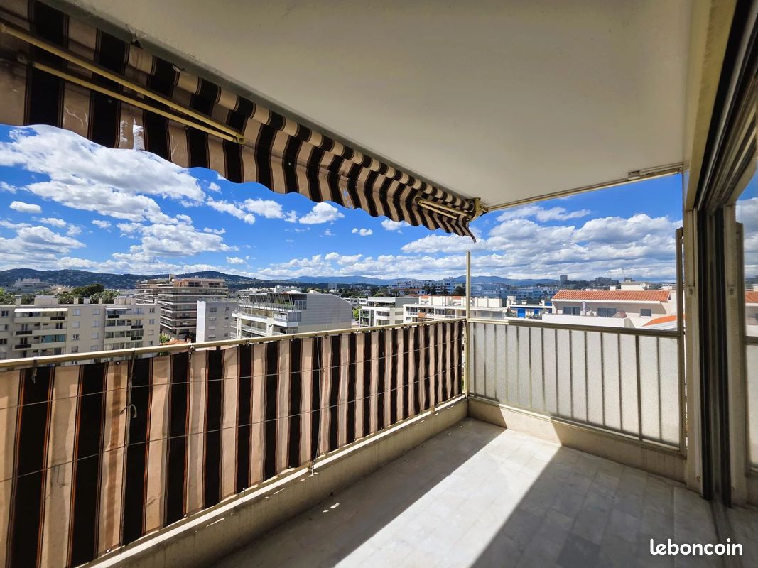 Appartement 2 pièces 49 m² · à Antibes · 49 m² · 269 000 €
