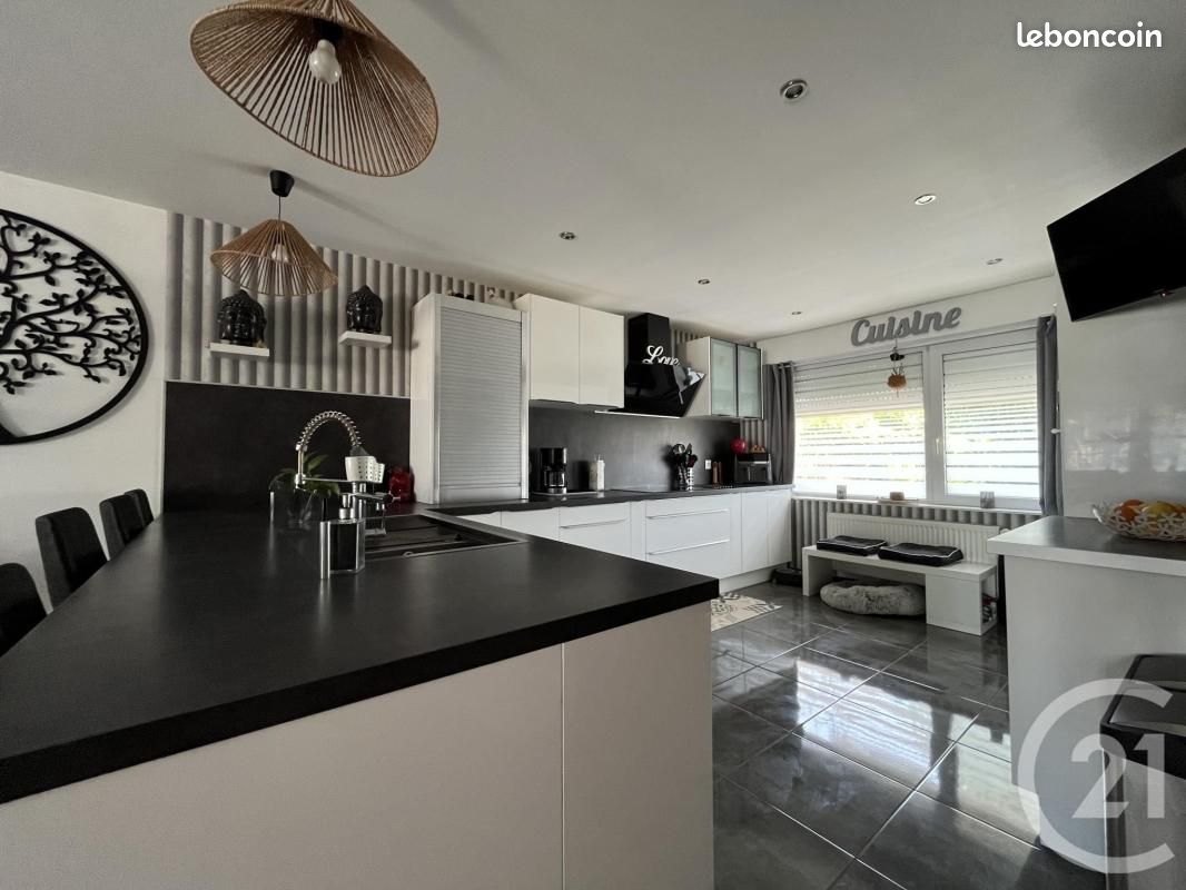 Maison 5 pièces 115 m² · à Hem · 115 m² · 387 000 €