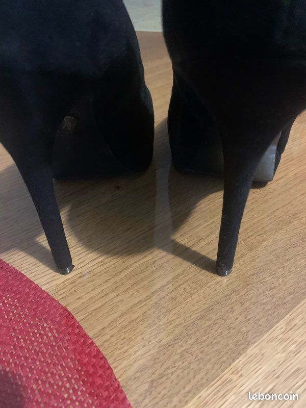 ☆☆ Escarpins noirs à plateforme Paris Texas - Taille 40 en TBEG ☆☆ (image 4)