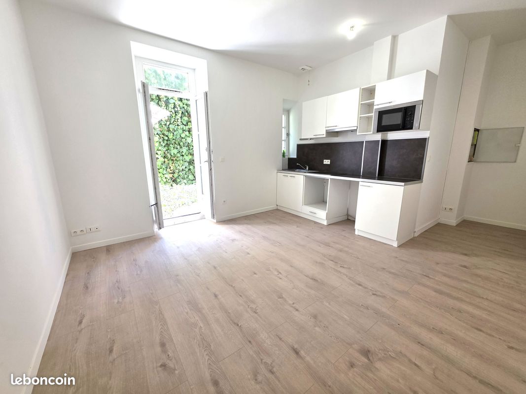 Appartement 3 pièces 54 m² · à Hyères · 54 m² · 252 000 €