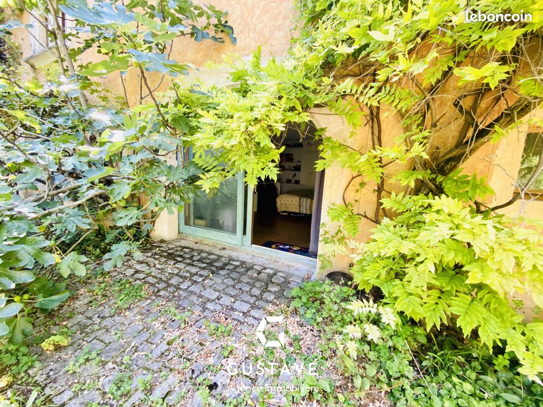Appartement 1 pièce 25 m² · à Dijon · 25 m² · 550 €