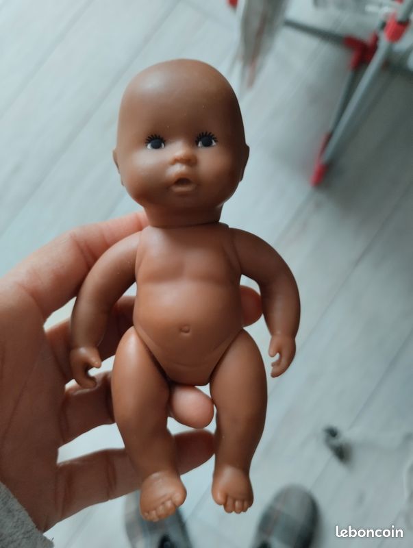 Mini Poupon noir, baigneur, poupée, porcelaine peinte marron, membres articulés - Vendu