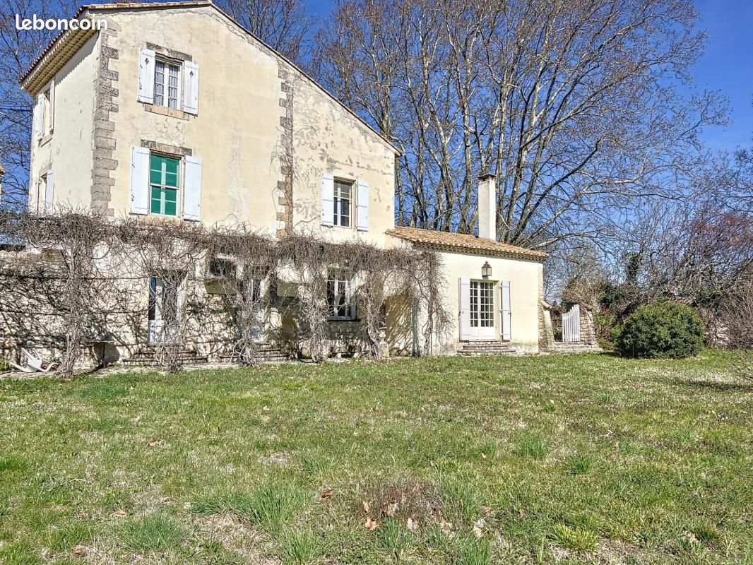 Maison 12 pièces 400 m² (image 1)