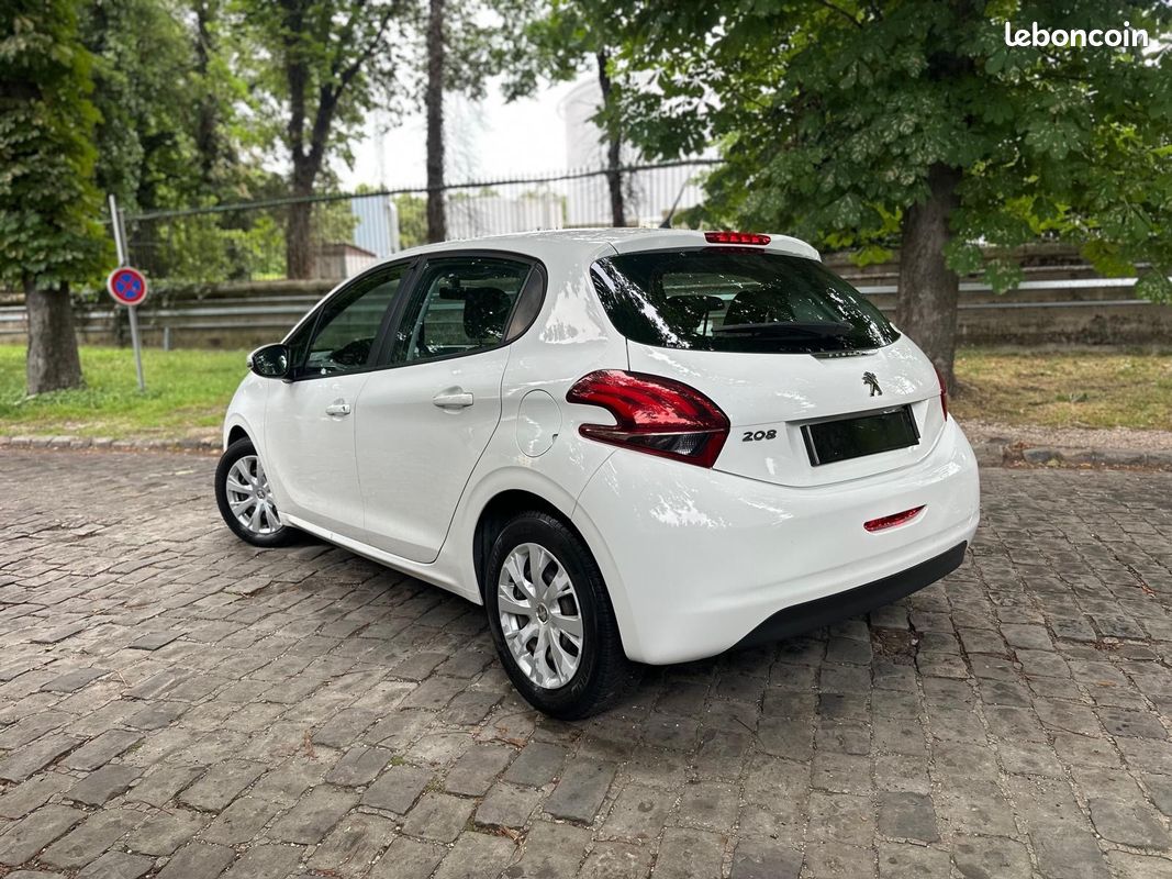 PEUGEOT 208 1.6 BlueHDi 75ch Active (image 4)